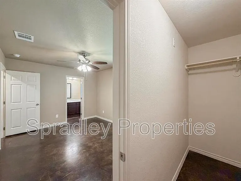 1051B Mason Dr — Photo 14