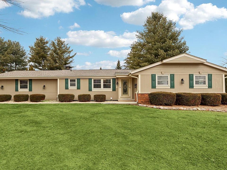 1st image of 712 Lake Bluff DRIVE