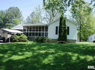 510 N 11th St, Vienna, IL 62995