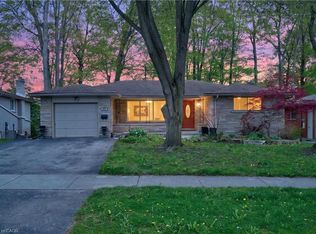217 Pinegrove Cres, Waterloo, ON N2L 4V2