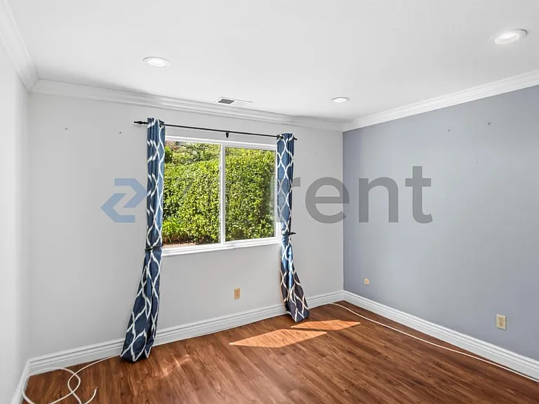 44 Bridlepath Ct — Photo 18