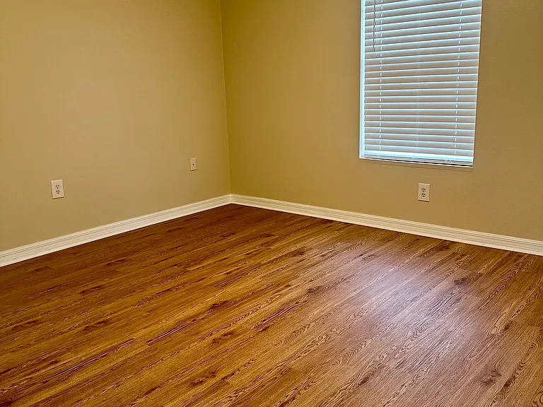 215 Lake Brook Cir #206 — Photo 6