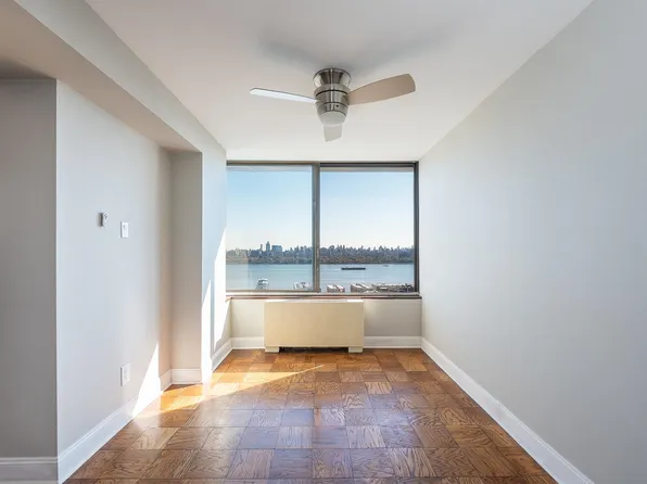 9060 Palisade Avenue image 4 of 17