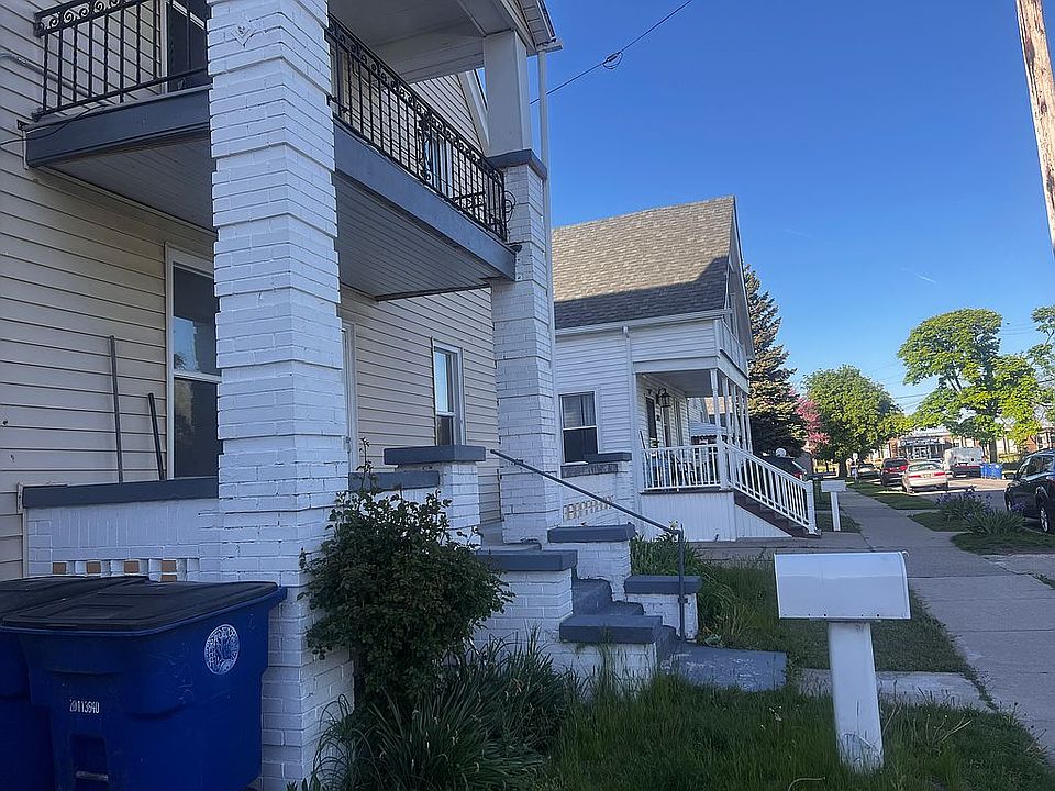 2nd image of 3883-3885 Norwalk St