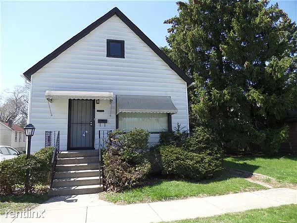 14332 Oak St photo 1