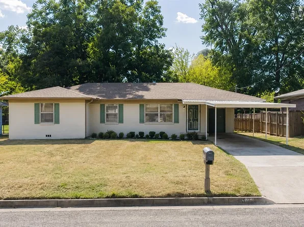 1215 Centenary Dr, Longview, TX 75601
