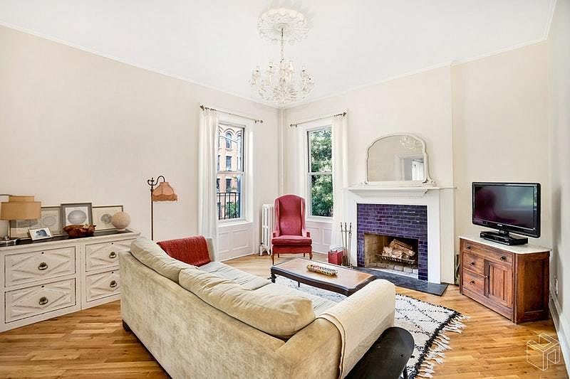 1st image of 647 Vanderbilt Ave #2