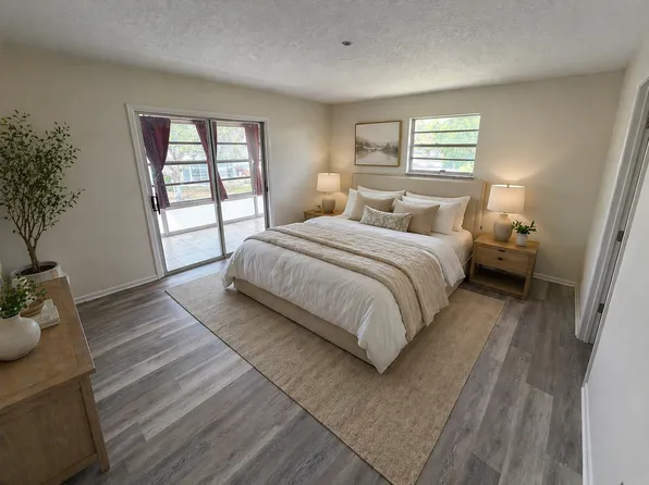 28 Lake Vista Trl, Port Saint Lucie, FL