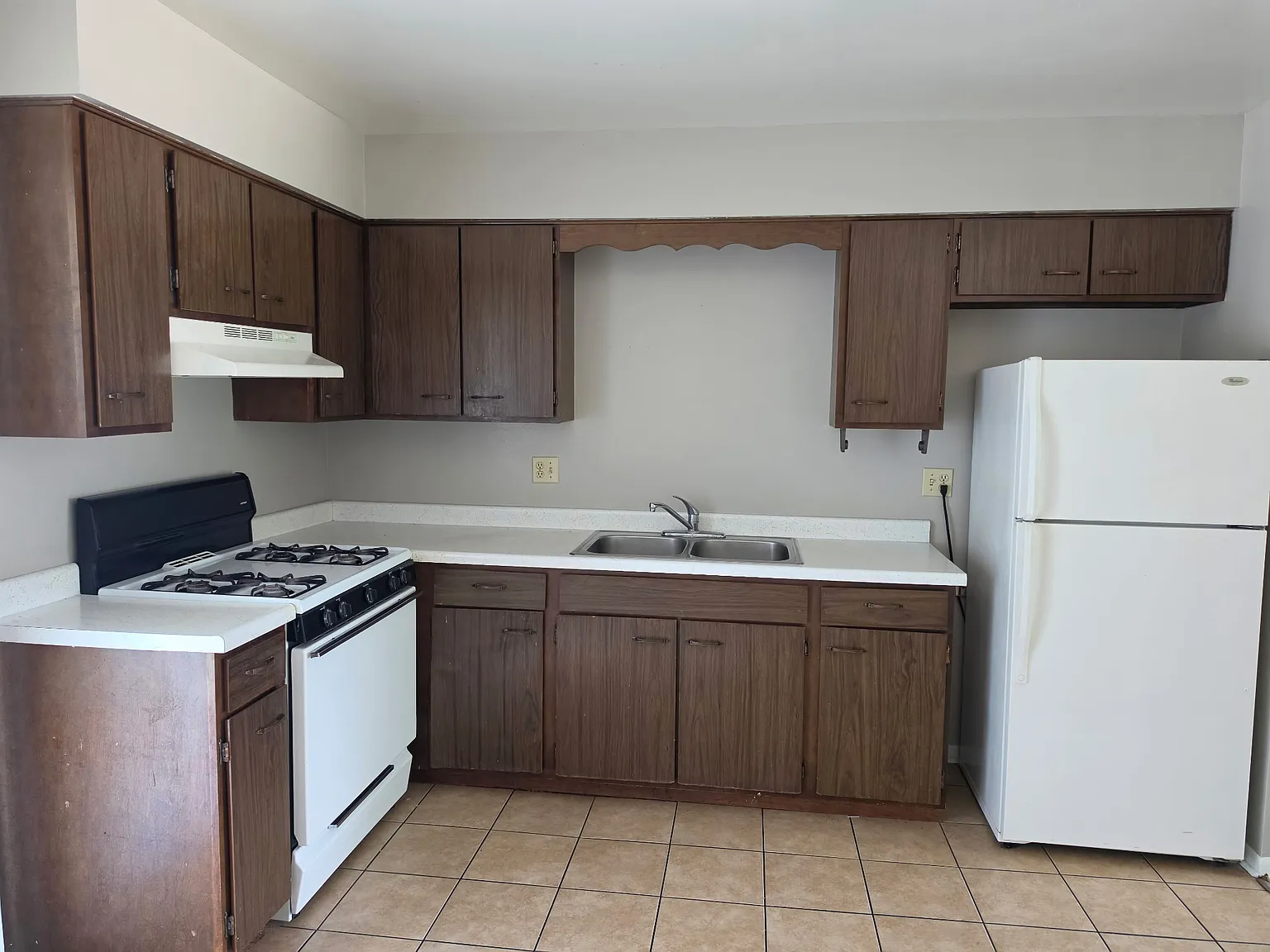 1145 Royal Boulevard — Photo 4