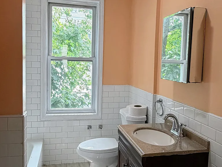 40 Atlantic Ave #2 — Photo 9