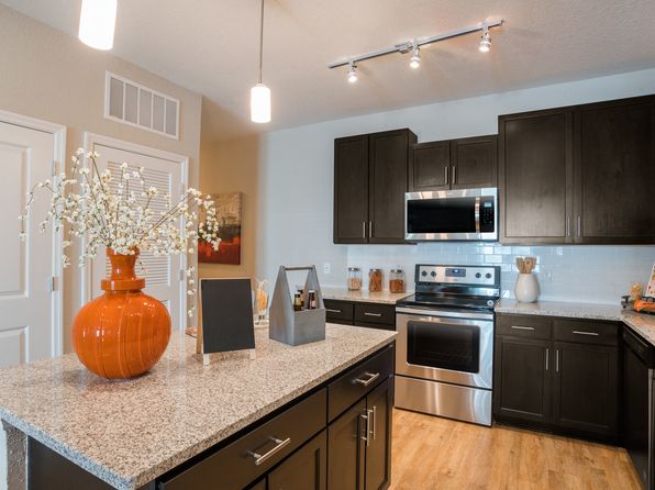 9104 Canopy Oak Ln #9057-202