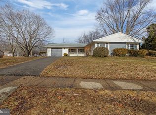 199 Northampton Dr, Willingboro, NJ 08046