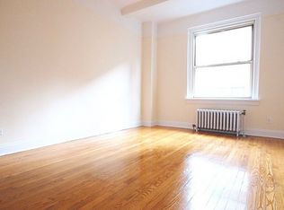 320 W 53rd St APT 2R, New York, NY 10019