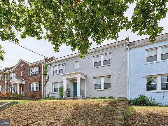 4th image of 421 Evarts St NE APT 3