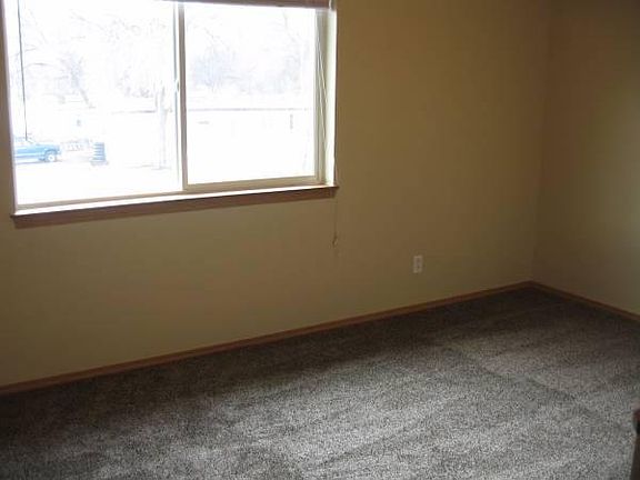 3rd image of 1520 Cooley St APT 8