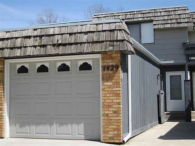 Garage/Front Door