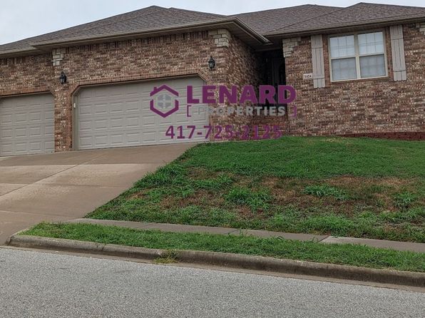 1424 S Solaira St, Ozark, MO 65721
