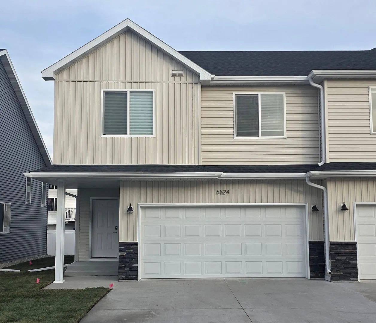 3 Bed 3 Bath Townhome — Photo 1