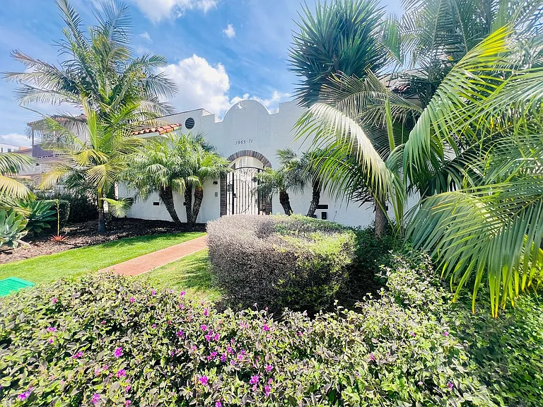 Spring Rent Special-Upgraded Hacienda Style Home! — Photo 2
