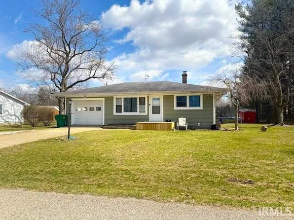 56904 Pearl Ann Dr, Elkhart, IN 46516