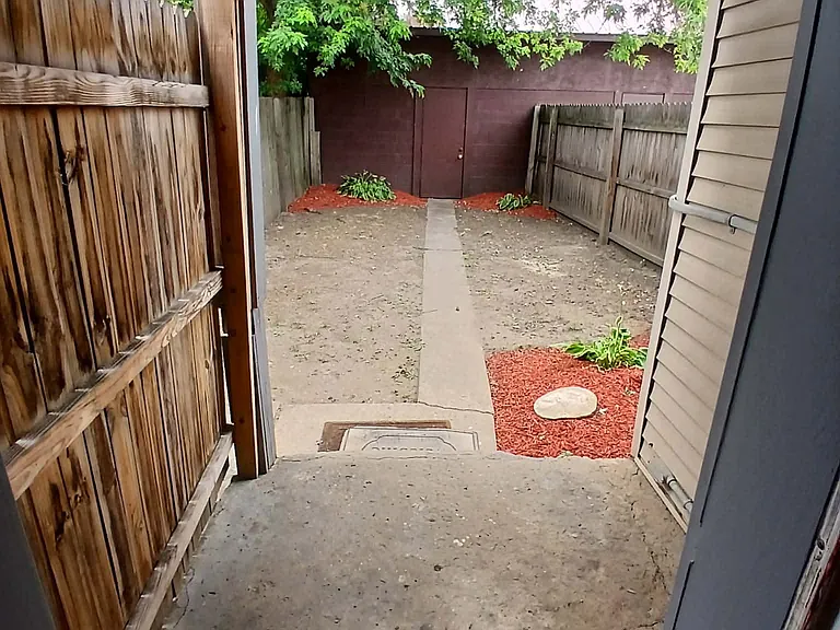 1315 Virginia Ave — Photo 16