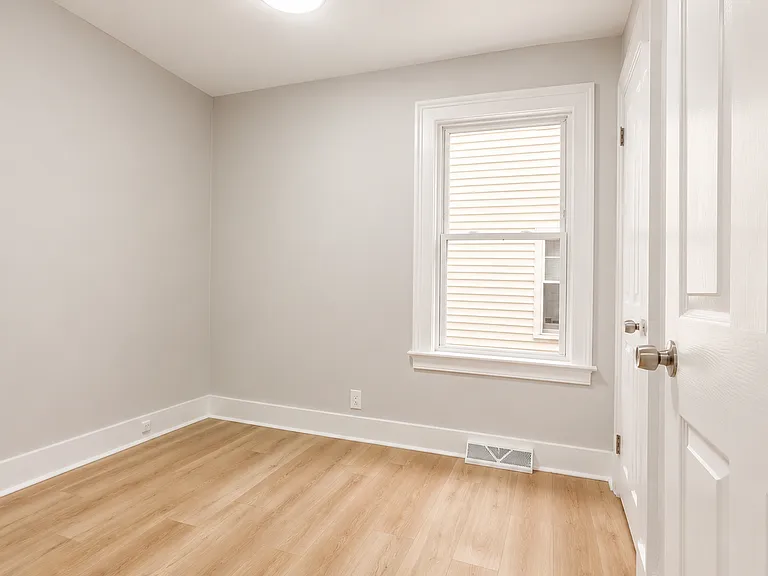 48 Stevens St #1A — Photo 5