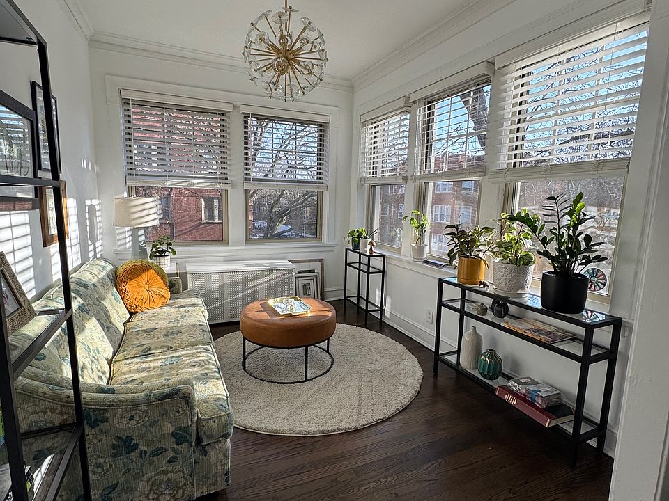 1st image of 6458 N Greenview Ave APT 3