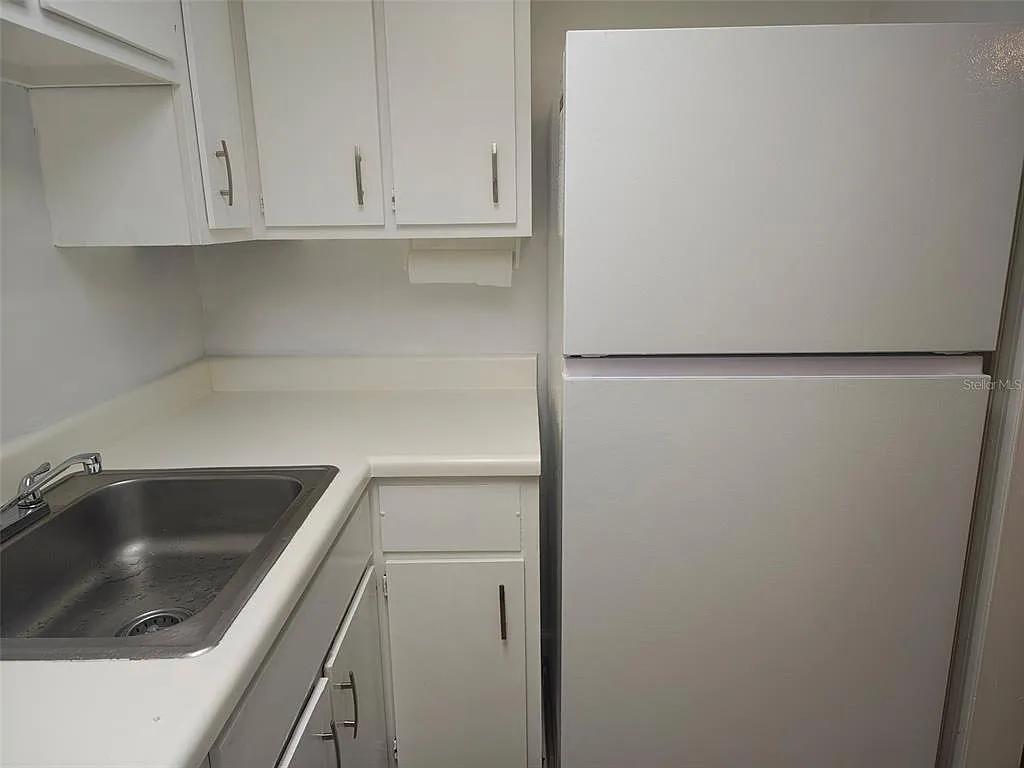 1 bed, 1.0 bath, 550 sqft, $1,150 — Photo 3