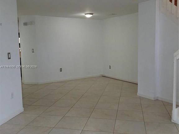 3rd image of 12902 SW 30th St