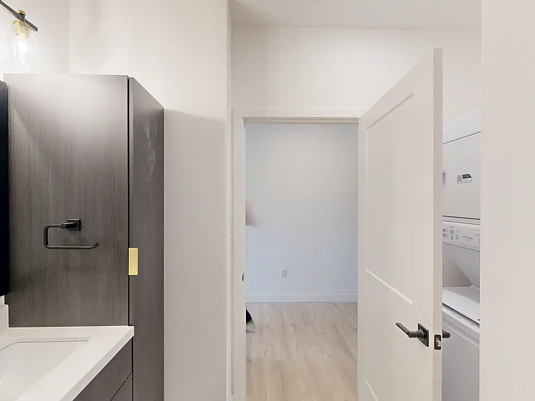 1838 Washington St #1 — Photo 7
