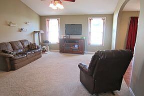 5th image of 4056 Scarborough Way