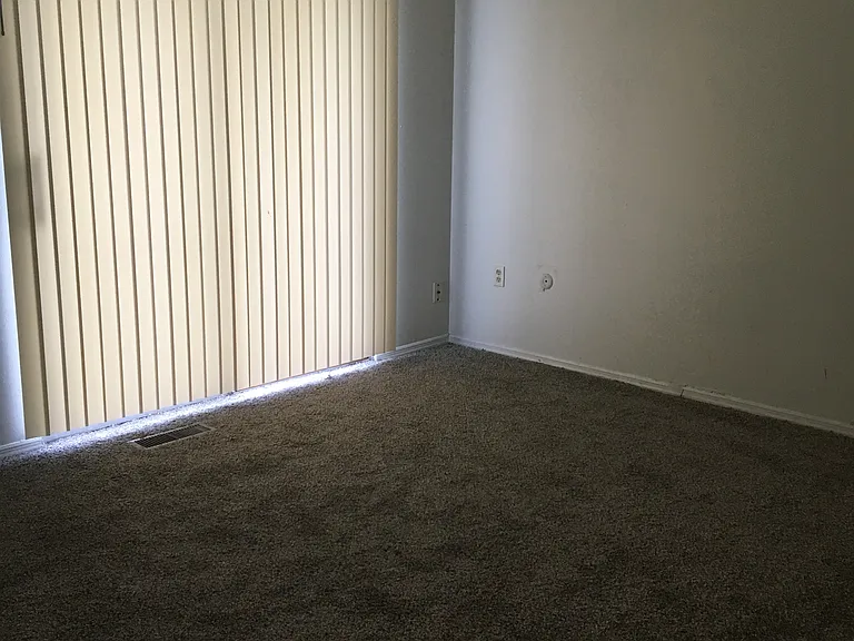 3569 Golden Meadows Ct — Photo 7