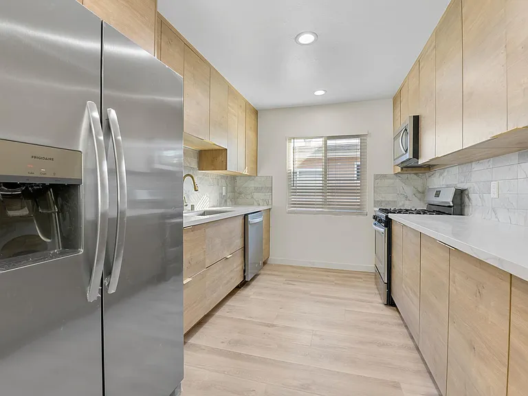 4133 Wabash Ave #7 — Photo 2
