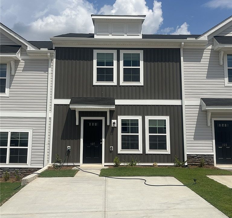 1st image of 220 Islay Way