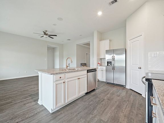 Bastrop Floorplan - Kitchen