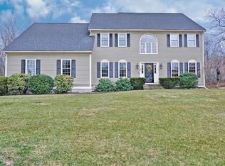 99 Jefferson Rd, Franklin, MA 02038