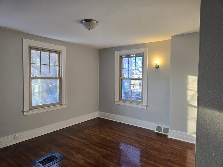 8127 Agnes St — Photo 10