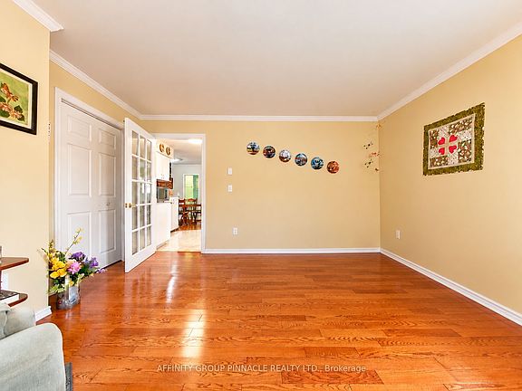 5th image of 30 Cove Rd