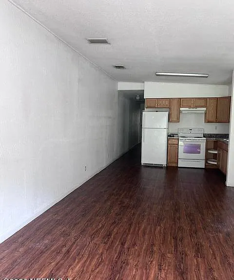 991 Southern Villas Dr — Photo 5