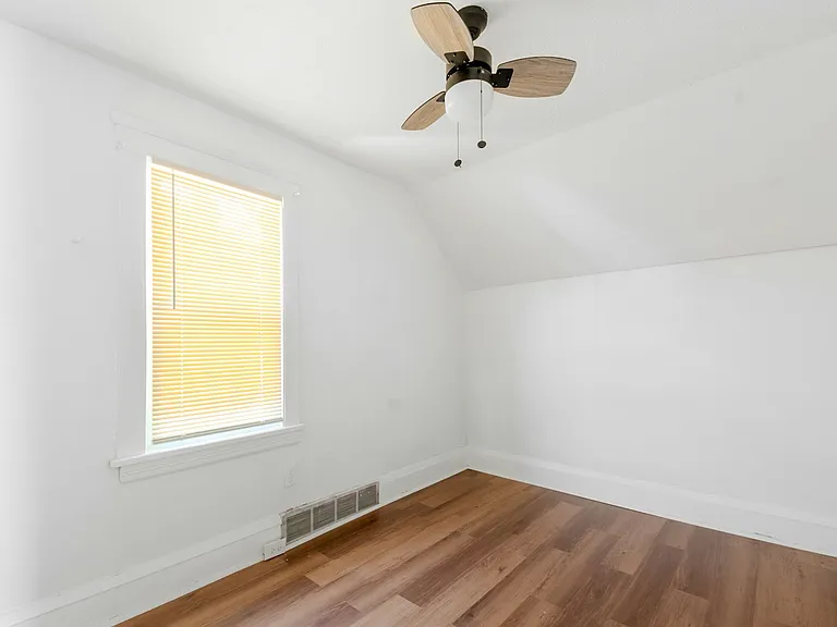 2048 W 105th St — Photo 10