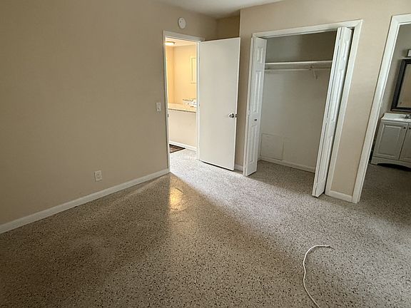 4th image of 1118 N H St #7