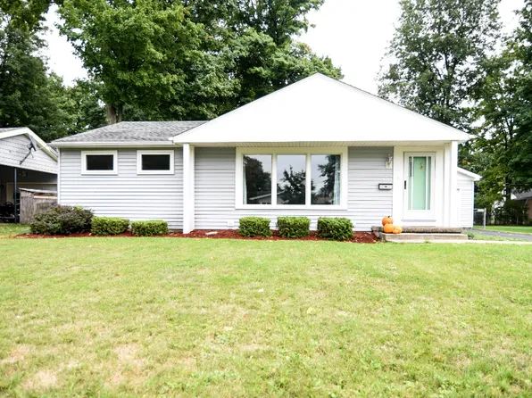 12 Sylvan Pkwy, Akron, NY 14001