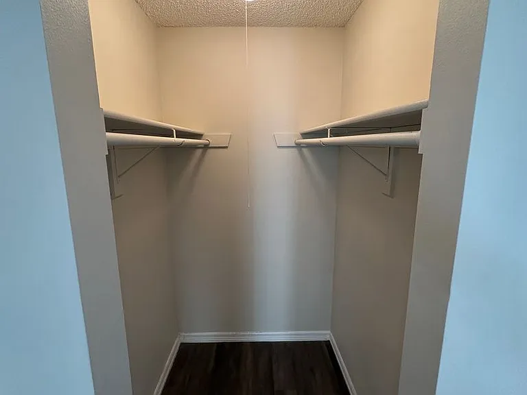 111 Louisiana Ave — Photo 8