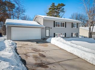 6935 Calgary Rd, Woodbury, MN 55125