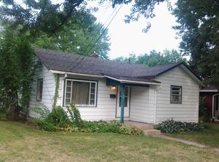 913 N 15th St, Dekalb, IL 60115