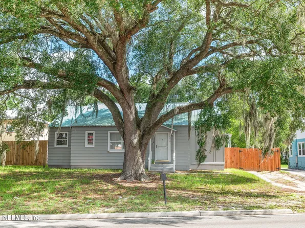 2416 CRILL Avenue, Palatka, FL 32177