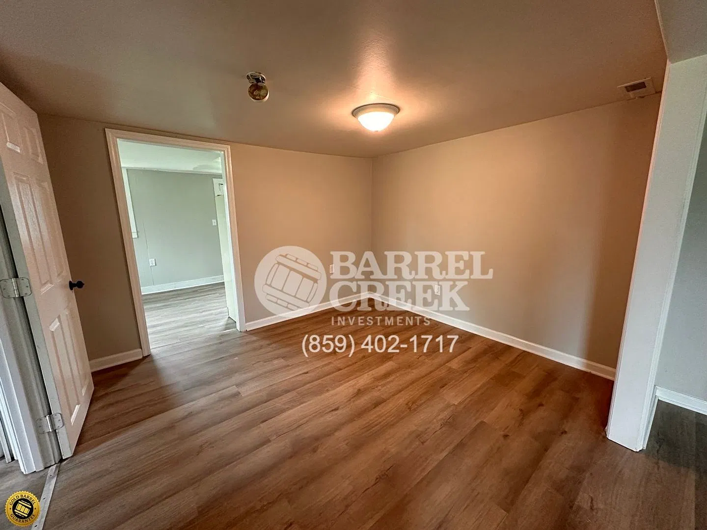 3-bedroom, 1-bathroom house, large corner lot. — Photo 3