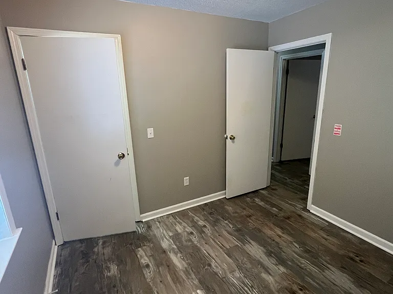319 Mill Trace Dr #B — Photo 10