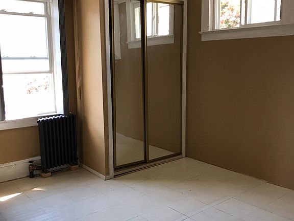 3rd image of 47 Holland Ave