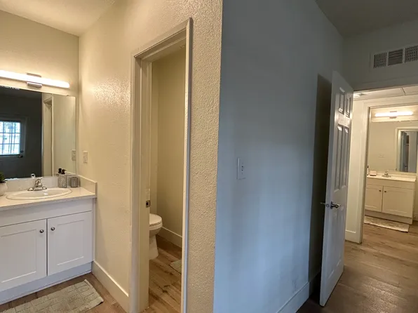 Courtyard525, 525 E Saint Louis Ave #0c6ad5c50, Las Vegas, NV 89104